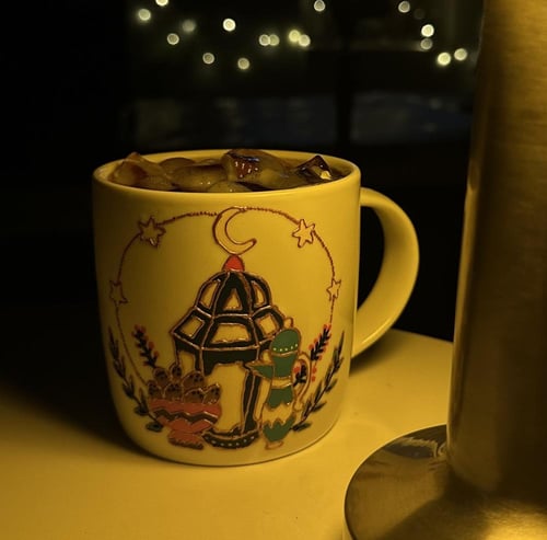 كوب مرسوم يدوياً - هدية رمضان