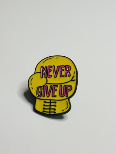 Never give up | بروش لا تستسلم ابدا