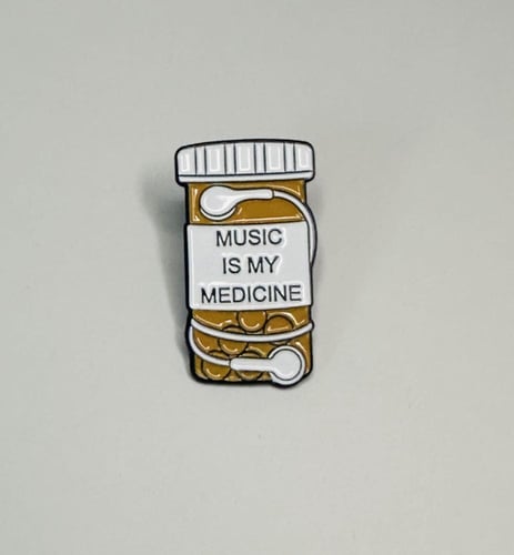 بروش الموسيقى هي دوائي