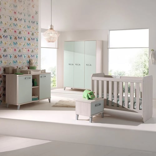 Children's convertible bed– flexible wooden design that grows with your child (67×127 cm)