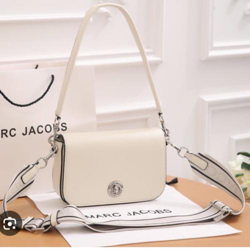 شنطة مارك جاكوبس Marc Jacobs Signet Turnlock Xbody NO Dustbag with 2 straps ( 1 leather shoulder strap & 1 webbing Long strap)