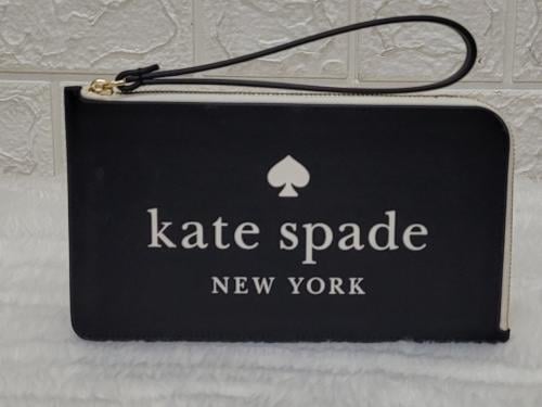 محفظة كيت سبيد Kate Spade Lucy Izip wrislet