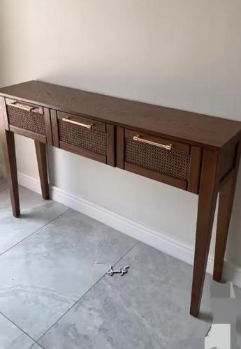 كنسول بتصميم جديد