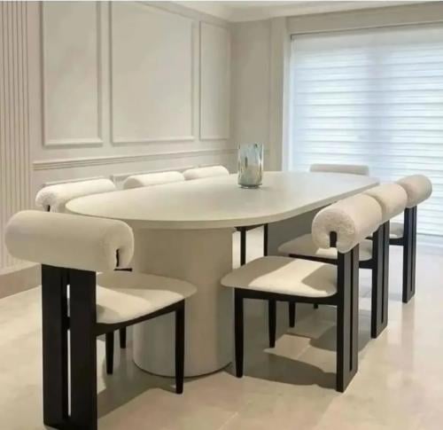 طاولة طعام +٨كرسي