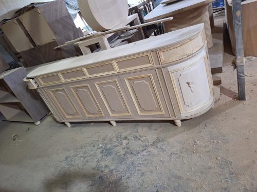 طاولة كنسول بتصميم مميز