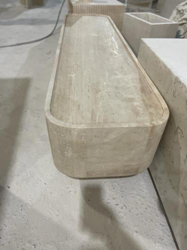 طاولة تلفزيون