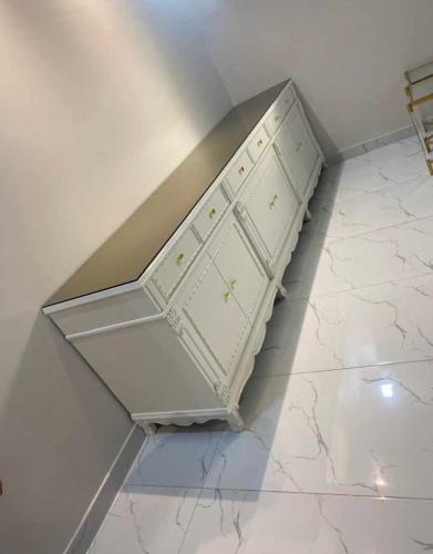 بوفيه ٣متر في ٥٠ ارتفاع ٩٠