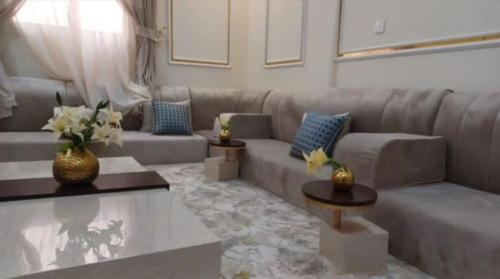 كنب ارضي متصل مقاس 4.58*4.38*4.58 تفصيل حسب الطلب...