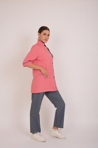 يونيفورم عاملة منزل