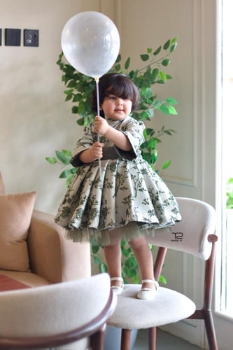 فستان بتصميم ملكي green