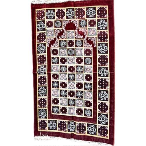 سجادة صلاة لنزلاء للنساء