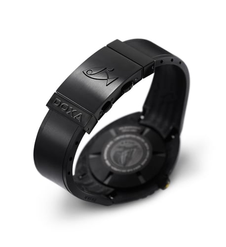 دوكسا صب 300 كاربون أكوا لانغ يو اس دايفرز