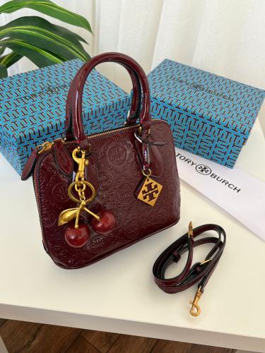 شنطة توري بورش