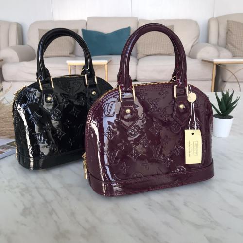 شنطة لويس فيتون جلد