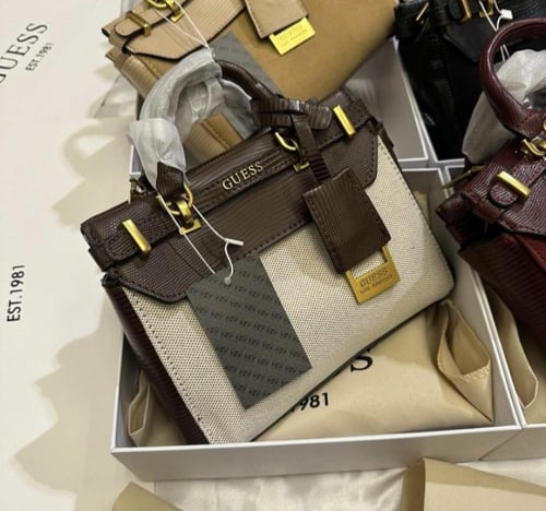 شنطة جيس جينس