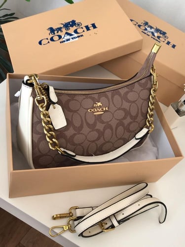 شنطة كوتش مستطيلة