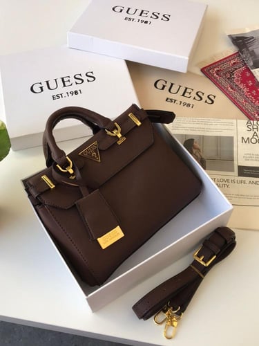 شنطة GUESS