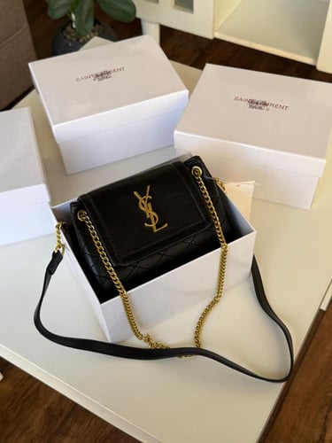 شنطة سان لوران