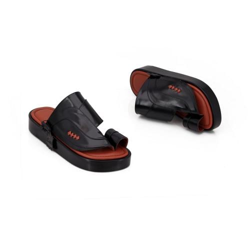 حذاء شرقي كلاسيك اسود لمعة