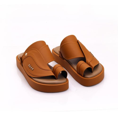 حذاء شرقي ً