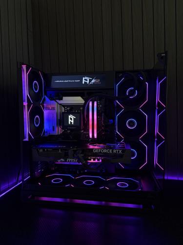 Saqer's Custom Build 70ti-9800x3d