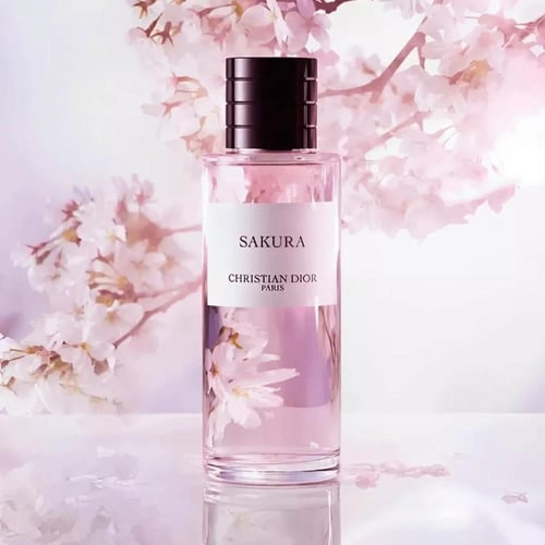 عطر ساكورا من كريستيان ديور او دو بارفيوم 250 مل