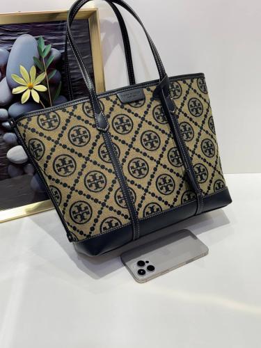 Tory Burch bag in dark brown