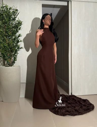 فستان يسرى