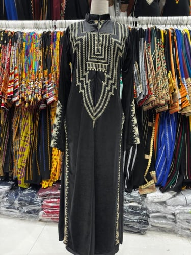 فستان مخمل كسرات جنوبي ملكيه