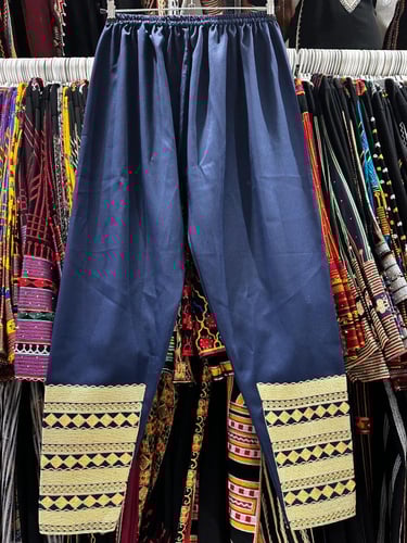 سراويل ملونه