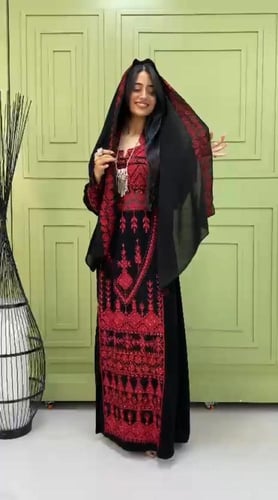 غالية مع الطرحه