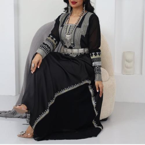 فستان بكسرات