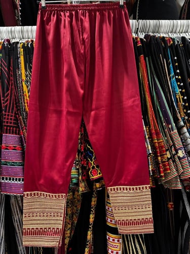 سراويل ملونه