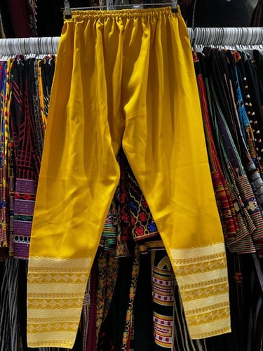 سراويل ملونه