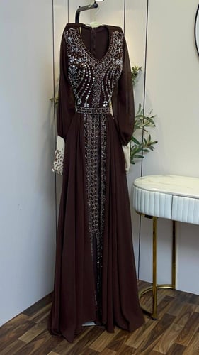 فستان سهره مطرز فخم بني