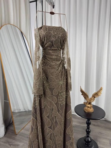 فستان سهره مطرز راقي بني