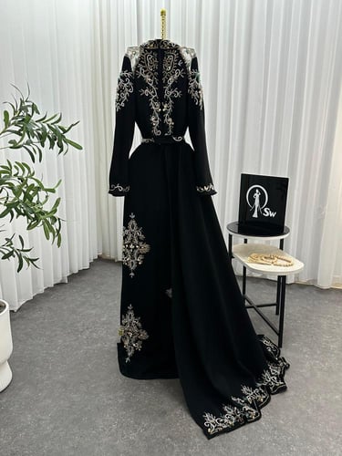 فستان سهره مطرز فخم اسود