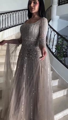 فستان سهره مطرز فخم بيج