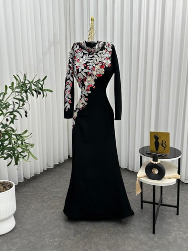 فستان سهره مطرز فخم اسود