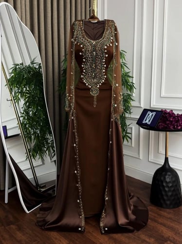 جلابيه مطرزه فخمه بني احمر اسود