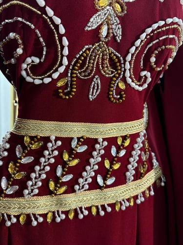 فستان سهره مطرز فخم عودي