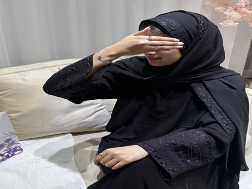 رسيل أسود