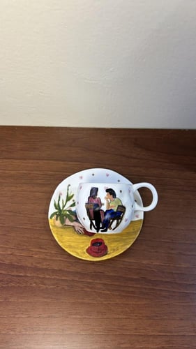 كوب مناسب للاسبرسو والقهوة التركية برسم يدوي