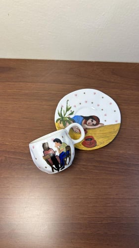 كوب مناسب للاسبرسو والقهوة التركية برسم يدوي