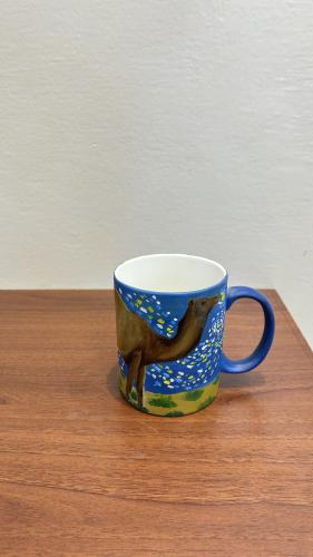 كوب رسم يدوي