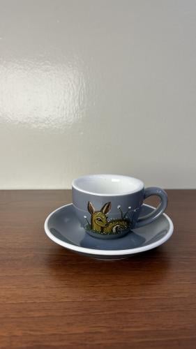 كوب غزال رمادي