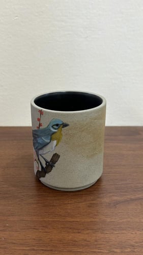 كوب كبير برسمة عصفور
