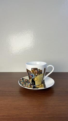 كوب اسبرسو - المكتبة