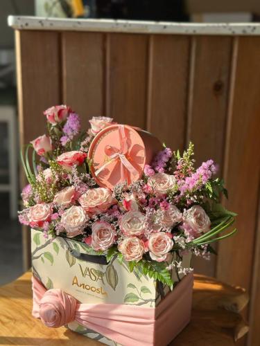 تنسيق انوش وردي ( 9قطعة شوكلت)