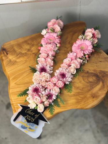 عقد تخرج زينه 2025